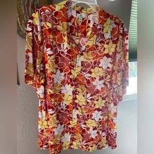 Short Sleeve Button Down Shirt Size Large NWT 100% Viscose